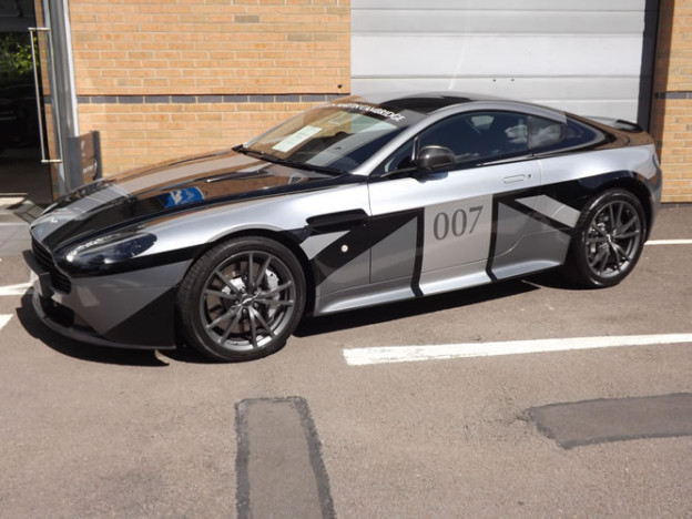 Bond Aston Martin